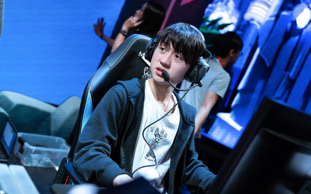 九游体育-2007火箭vs爵士第七场